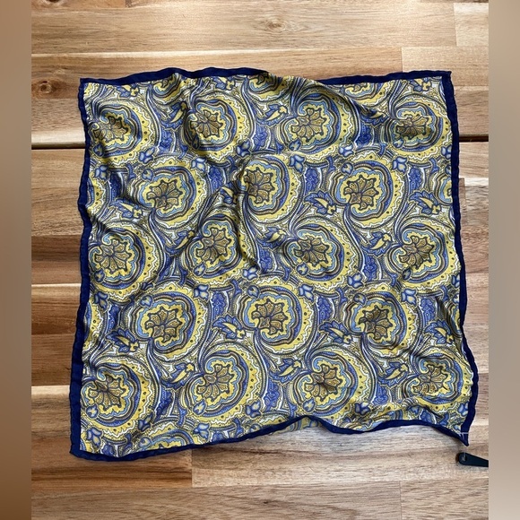 Blue Paisley handkerchief - Picture 1 of 4